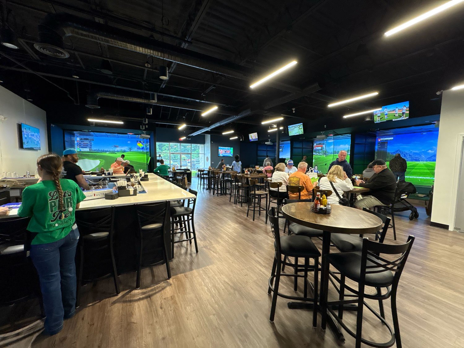 Double Par Golf & Bar